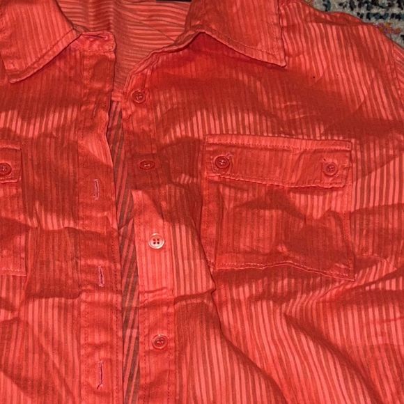 Peach button up top - Picture 2 of 8